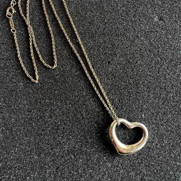 Tiffany open heart pendant necklace - Picture 3 of 4